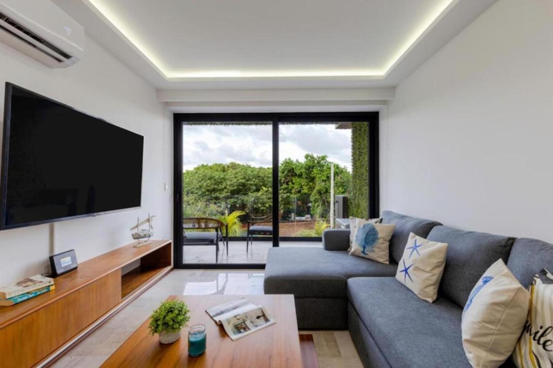 One Paralia Apartment
